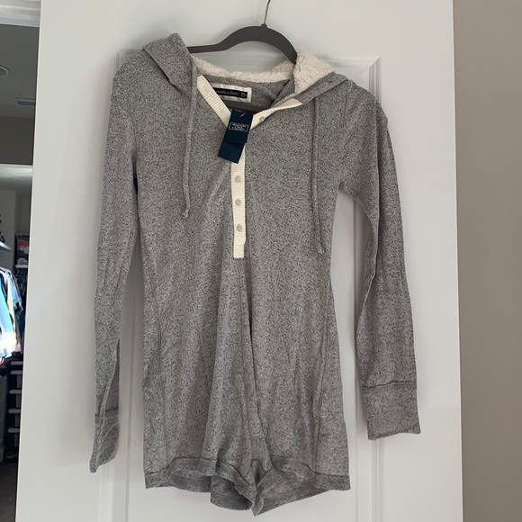 Abercrombie & Fitch Other - Sleep romper